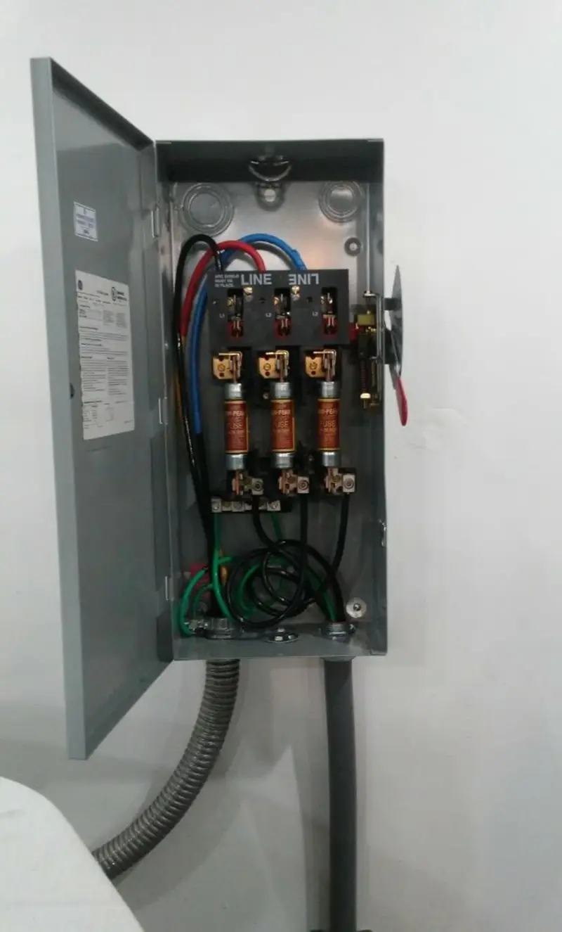 Three-phase disconnect switch installed for Electrical Wiring & Rewiring in Lake Oswego